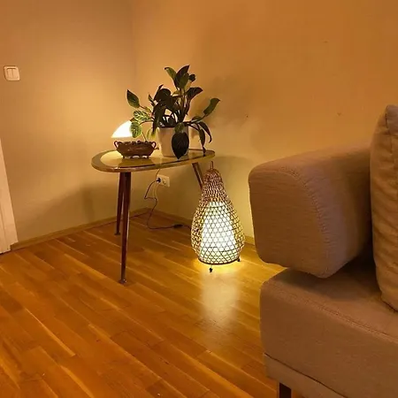 Apartment 3-zi Fuer 5 Pers, Balkon, Hunde Willkommen *